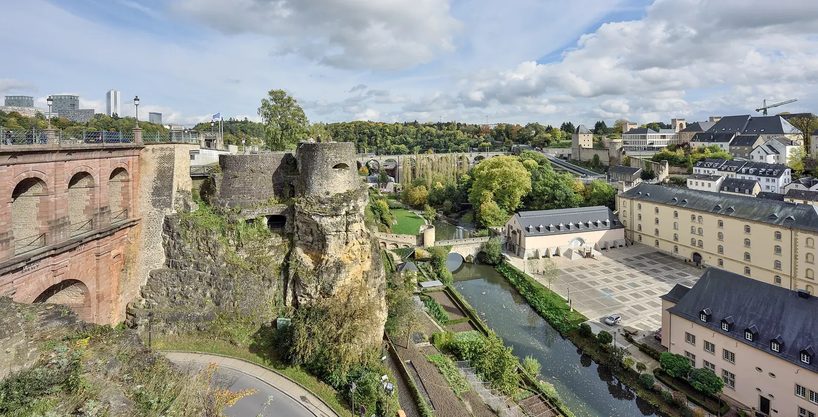 Luxembourg City in Two Days: Grund, Kirchberg and Casemates