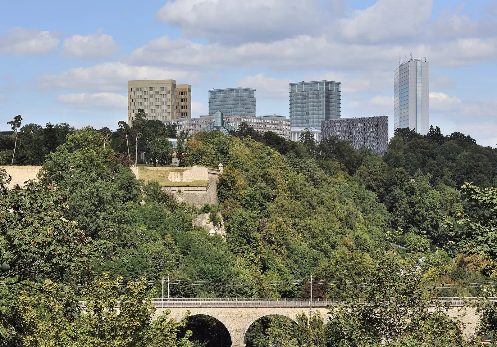 Luxembourg Kirchberg as from montée Pfaffenthal 01