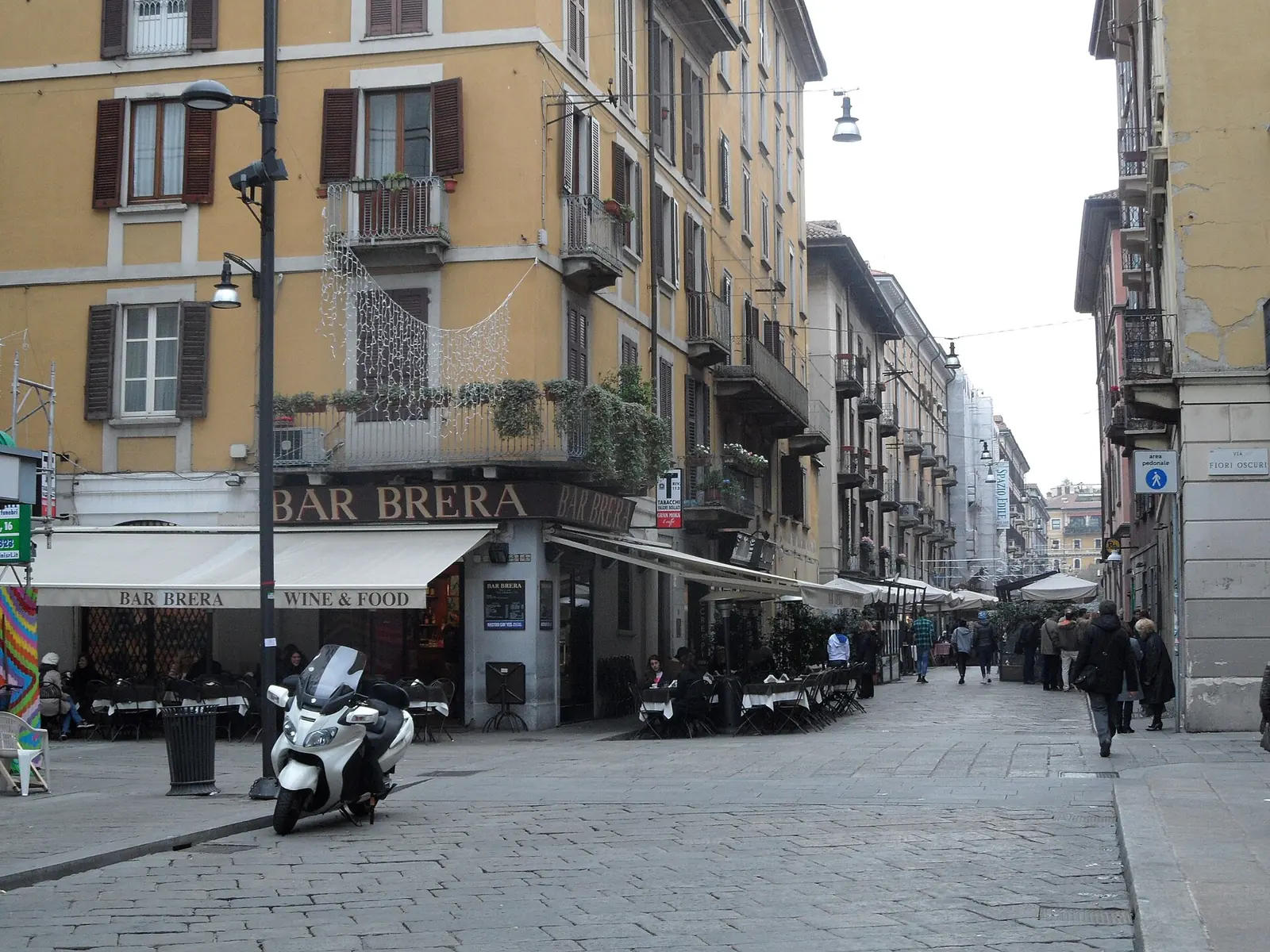 Milan Beyond Fashion: Brera, the Navigli and a Lake Como Trip